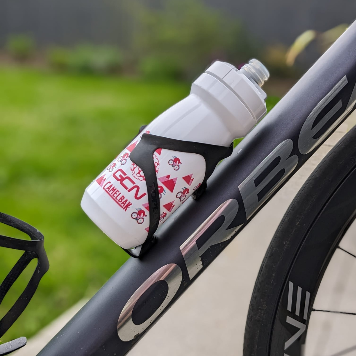 GCN x CamelBak Podium Water Bottle 620ml Limited Edition Pink