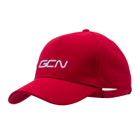 Cappuccio rosso con logo della parola GCN 